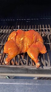 Spatchcocked chicken with Caribeque Chicken Rub! 🔥 Ingredients:⁣ ⁣ • 1 whole chicken (approximately 4-5 pounds)⁣ ⁣ • Caribeque Chicken Rub⁣ ⁣ • Olive oil⁣ ⁣ ⁣ 🔥 Instructions:⁣ ⁣ 1. Preheat your pellet smoker to 225°F (107°C) and make sure to use apple wood pellets for a subtle smoky flavor.⁣ ⁣ 2. Place the whole chicken on a clean cutting board breast-side down. Using a pair of kitchen shears, cut along both sides of the backbone and remove it. Press down firmly on the breastbone to flatten th