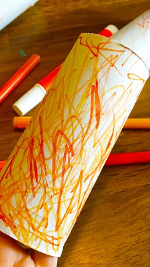 Give this kids Toilet Paper Tube Pumpkin Craft a try this fall! #pumpkincrafts #kidscrafts #fallcrafts | Twitchetts
