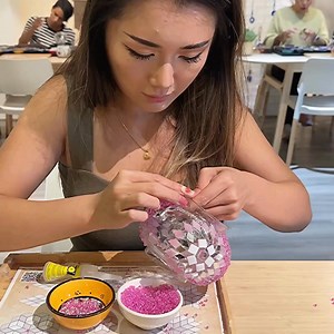 Why settle for ordinary weekends when you can create? Art Masterclass brings its famous mosaic lamp workshop to Nashville for two days only.  October 18–19 | From $99 ⚠️ Limited seats — don’t miss it! | Art Masterclass USA | Facebook