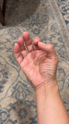 FINE MOTOR FUNDAMENTALS: THUMB OPPOSITION Thumb opposition is the ability for our thumbs to touch the pads of each of our fingers. This plays an important role in hand function needed for grasp and release patterns. It helps us to maintain an open web space and develop a precision grasp. Thumb opposition is controlled by the CMC (carpal metacarpal joint of the thumb) and relies on strong hand muscles to stabilise the palmar arches of the hand. #finemotorskills #thumbopposition #occupationalthera