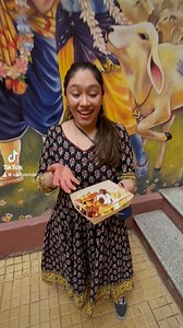 Deliciosa gastronomía nacional en su versión vegetariana 😍 Te esperamos en José Miguel Carrera 330 ❤️🎶😋 Fonda espiritual hoy hasta agotar stock! | Iskcon Chile