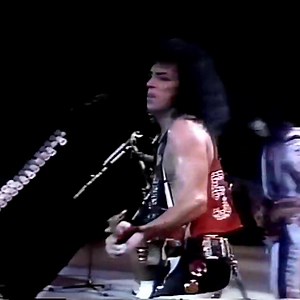 KISS - No No No Live At Nippon Budokan 1988 Crazy Nights Tour Band Lineup: Paul Stanley – vocals, rhythm guitar Gene Simmons – vocals, bass Eric Carr – drums, percussion, backing vocals Bruce Kulick – lead guitar, backing vocals | Black Diamond