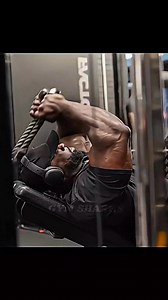 The Black Monster ☠️ Samson Dauda on fire 🔥 Arnold Classic Physique 🏆 | Barbell Brothers