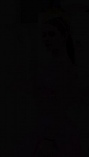 Voyeur - Short - Simple Editorial