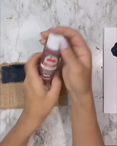 8.7K views · 214 reactions | 朗An easy way to make patriotic cushions!  These turned out soooo amazing! Grab your burlap sacks or any fabric you have and give these a try! They would look amazing in a cute basket or small crate!珞 #crafts #crafting #diy #diyideas #americana #decor | Lee Lexi Creations | Facebook