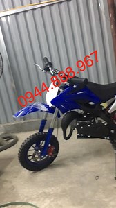 Tiếp anh trai ở Sân Bay Nội Bài Hà Nội ạ. Nửa đêm mà đã thích là...