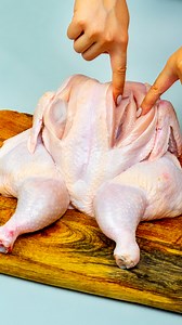 I learned this trick from an Italian family! I don't cook chicken any other way! Ingredients: an entire chicken: 1 pc ice cubes: 2 pc OVER MEDIUM FIRE: 10 MIN OVER MEDIUM FIRE: 10 MIN melted butter: 35 g (1.2 oz) garlic: 8 g (0.3 oz) pickled cucumbers juice: 30 ml (1 fl oz) soy sauce: 50 ml (1.7 fl oz) ketchup: 30 g (1.1 oz) honey: 20 g (0.7 oz) salt: 5 g (0.2 oz) black pepper: 5 g (0.2 oz) sweet paprika: 5 g (0.2 oz) onion: 1 pc red bell pepper: 1 pc boiled potatoes: 500 g (18 oz) salt: 10 g (0