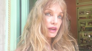 La lutte pour les droits LGBT 👉 https://youtu.be/st-034n8iCw Il y a dix ans déjà passait enfin la loi pour le mariage pour tous ! Ah, the big kiss… All together! We made it! Freedom! Today, with Charly, au Pride Comedy Show, we sang “Somewhere over the rainbow” and “Barbiconic”… “You are so magic, you’re feministic, you are so mystic… We are terrific !” You are Iconic !!! | Arielle Dombasle