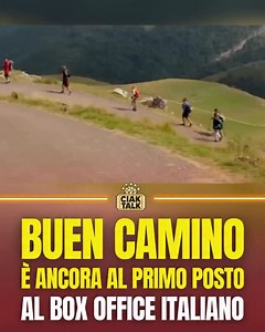 🎬 Buen Camino si conferma al primo posto del box office italiano per la seconda settimana consecutiva. Un successo costruito passo dopo passo, tra emozione, autenticità e un pubblico che continua a premiarlo. La prova che le storie vere, quando sono raccontate bene, sanno andare lontano. ⚠️ Dato riferito esclusivamente al box office italiano e relativo all’ultima settimana. 👉🏻 Scopri la Top 5 completa nelle nostre stories! #ciaktalk #buencamino #filmdavedere #cinema #checcozalone @checcozalon