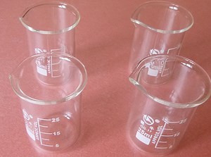 When Should a Glass Beaker Be Used in Ultrasonic Cleaning