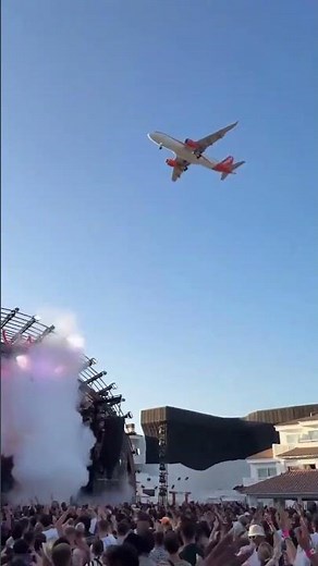 Booty bounce 🍑💦