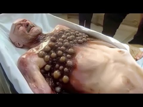 15 Celebrities & Famous People Who Had Open-Casket Funeral Photos