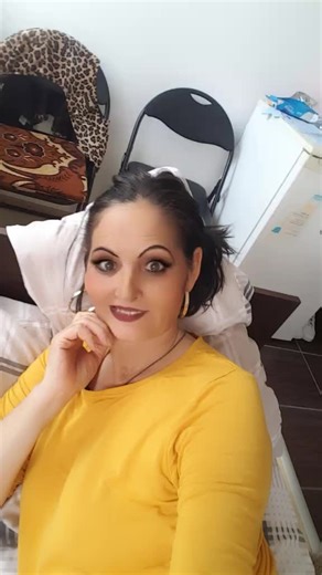 Videoclipuri postate de anaanyta (@anisoara671) cu Ea da Moda - Tzanca Uraganu & Costel Biju