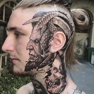 Casual jobstopper by Rob Borbas @grindesign_tattoo 😈 #TATTOODO | Tattoodo