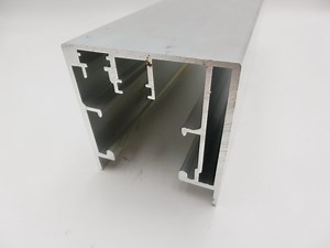 [Hot Item] Sandblasting Silver Anodized Extrusion Shower Room Aluminium Profile