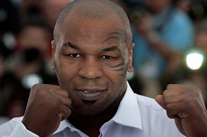 Video appears to show Mike Tyson letting his fists fly, leaving JetBlue passenger bloody: reports