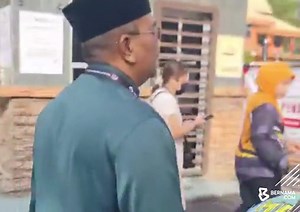 6.3K views · 142 reactions | Menteri Besar Kedah Datuk Seri Muhammad Sanusi Md Nor yang juga calon PN bagi kerusi DUN Jeneri memasuki pusat penamaan calon Pejabat Daerah dan Tanah Sik, Kedah. #AndaPenentu #PR6N | Bernama TV | Facebook