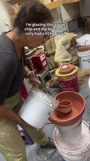 Glazing a Spiral Chip and Dip Bowl with Limited Glaze