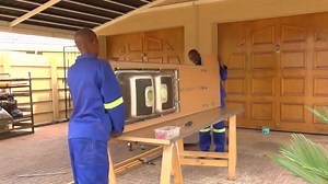 This video contains step-by-step instructions on fixing Formica...