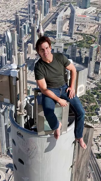 High above the Earth with #TomCruise. #MissionImpossible - Ghost Protocol #BTS | Mission: Impossible