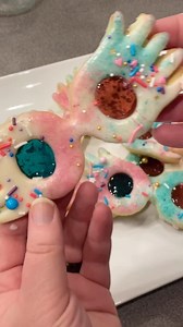 Luna Lovegood’s fabulous glasses from Harry Potter in cookie form! Comes from The Official Harry Potter Baking Book. But I used isomalt crystals instead of jolly ranchers for the edible glass. And as you can see the cookies are a bit delicate with all those thin edges! 😆 #springathogwarts2025 #luna #harrypotter #harrypotterparty #cookies #lunalovegood #hogwarts #isomalt #homebaker #utahharrypotterfans | Allder Hallows