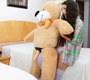 Bitches and a Slumber Party Is A Winning Combination