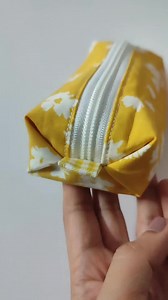 202K views · 2.9K reactions | Folded gusset for boxy pouch #sewingtutorial #sewing #sewingproject #sewingfun #sewingproject #sewinglife #diyprojects #sewist #sewingmachine #handmade #sew #diycheng #diy | DIY Cheng | Facebook