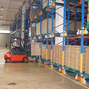 [Hot Item] Radio Shuttle Racking System for Cold Storage Warehouse for Pharmaceutical Industry Logistics