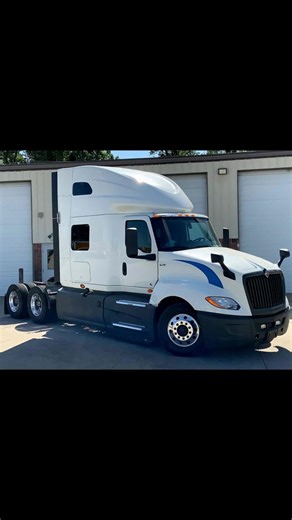2021 International LT625 6x4 409346 miles • Cum X15 • 400 HP $58750 https://sleepertrader.com/trucks-for-sale?mUnitId=685104edea8d53000219442f&m=fb&fbclid&page=1 | SleeperTrader | Facebook