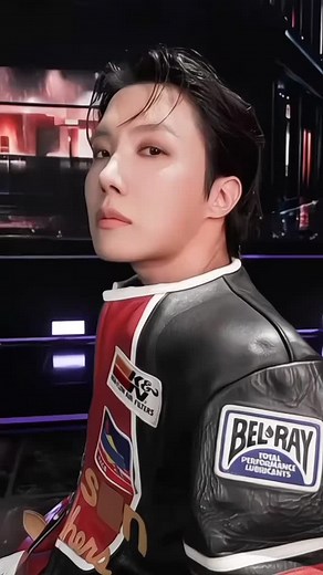 Vibesnya JHope di 'Killin' It Girl' bikin nagih! Absolutley on 🔥 #bts #bangtan #jhope #KillinItGirl #bangtanboys #btsarmy | Adele Bts