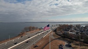 Bandeira dos EUA na Throgs Neck: vídeo stock (100% livre de direitos) 3684258243 | Shutterstock