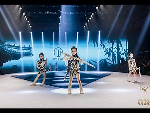 Wow! Very cute child models performing on the catwalk | Asian Child Model | Kids Fashion Show