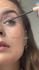 Mascara without the mess! Spoon hack to the rescue 🥄💄 #nomoresmudges #teaspoon #flawlesslashes #mascarahack #beautyhack #makeuphack | Goodiebox