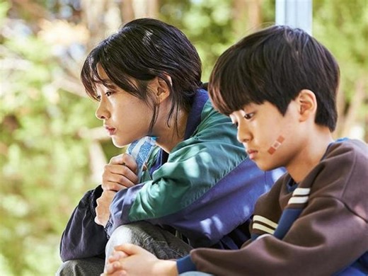 LOOK: Jung Ho Yeon of 'Squid Game' shares photo with BlackPink's Jennie