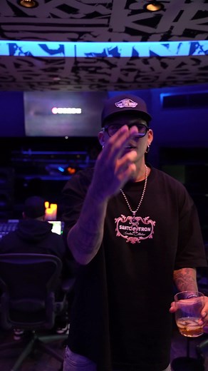 Nadie la ve como mis ojos la ven - Frente al Mar