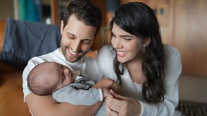 Newborn checkups can feel overwhelming — especially the first one. 💙 Here’s what to expect at your baby’s first pediatrician appointment, from screenings to questions you’ll want to ask. Find a pediatrician here: https://bit.ly/4lx8mMH | Norton Children's