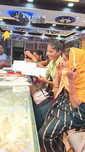 546K views · 3.4K reactions | Nili peeli chodi #fbpost2025シ #fbreels #hyvlogs #fbviral | Poonam satyendra | Facebook