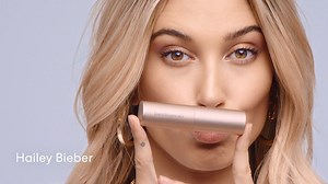 18 reactions | Väntan är över! Den första i sitt slag, flytande vegansk foundation i ett stick med SPF 25. Du hittar dem hos våra bareMinerals återförsäljare. | bareMinerals | Facebook