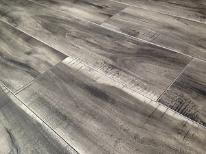 [Hot Item] Eir Hickory U/V-Groove Laminate Flooring (Hickory Laminate Flooring)