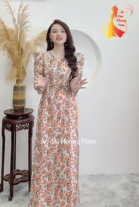 332K views · 1.8K reactions | Từ ngàn xưa cho đến ngày nay. Chiếc áo dài tà áo bay bay. Của người Phụ nữ Việt Nam ta Vẫn đẹp mãi chẳng hề đổi thay! -------------------------- ✔️ Đủ size từ 40-90 kg cho các nàng tha hồ lựa chọn ✔️ Freeship toàn quốc ✔️ Kiểm tra hàng thoải mái trước khi thanh toán Nhắn tin để được tư vấn chi tiết ☎️ Hotline: 0375.019.546 - 0388.593.933 | Áo dài hoàng nam | Facebook