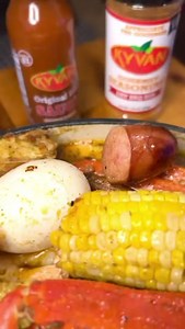 Kicking off our week with #KYVAN Original Hot Sauce and Dry BBQ Rub. What flavor are you having? | Kyvan