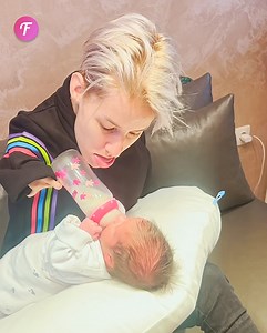 Remarkable Armless Mom | Fabiosa Daily