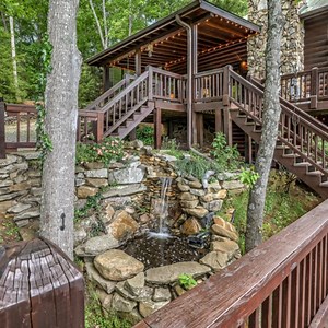 25 reactions | 홏홤홥 홤홛 황홝홚 홍홞홙활홚 혾홝홖홡홚황 combines elegant,...