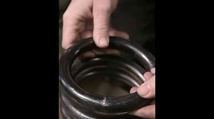 Cutting steel with bare hands? The blacksmith trick explained