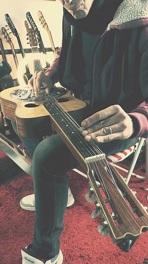 #lapsteelguitar #blues #hoboguitars #andreadeluca | DeLucaBlues | Facebook