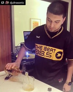 #Repost Dj UltraSonic ・・・ Hey familia, you know that we like to take care of you, rigght? Well Licor 43 and its Carajillo 43 cocktail are giving you the chance to win a trip to Vegas, to the most important week of Latin music. All you need to do to enter is text Licor 43 to 20346 for a chance to win. No Purchase or Text Necessary. Must be 21 or older. Ends on 9/23/18 at 11:59 pm ET. Visit univision.com/licor43 for official rules. #VegasYLicor43 #Carajillo43 #Licor43 | 98.5 The Beat