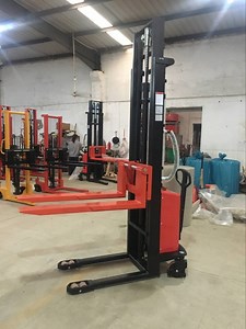 [Hot Item] Material Handling Equipment Semi-Electric Stacker