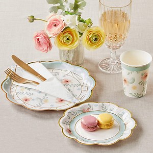 [Hot Item] Party Supplies Paper Plates and Napkins Tea Table Decorations Disposable Tableware Set