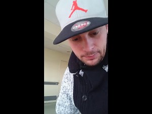 Comment roulé un joint à une main après avoir fait un A.V.C