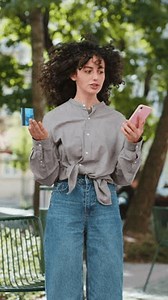 Angry Woman Trying Pay Online Shopping 库存影片视频（100% 免版税）3510898915 | Shutterstock